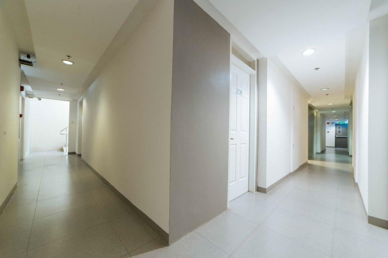 Reddoorz Plus @ Roxas Street Davao Exterior foto