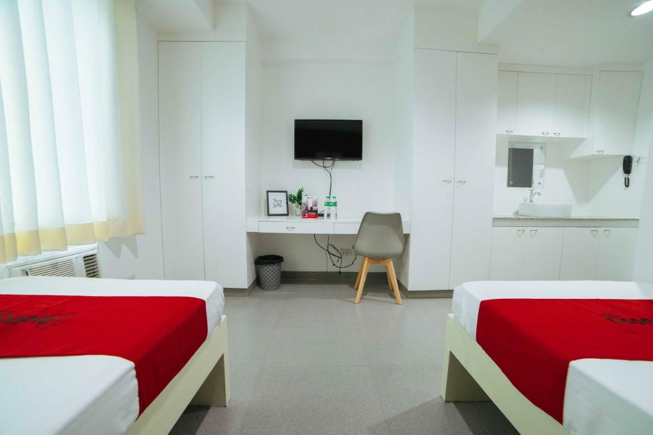Reddoorz Plus @ Roxas Street Davao Exterior foto